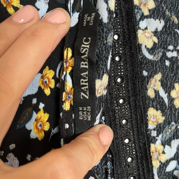 ZARA Floral Dress with Open V back - Picture 5 of 7